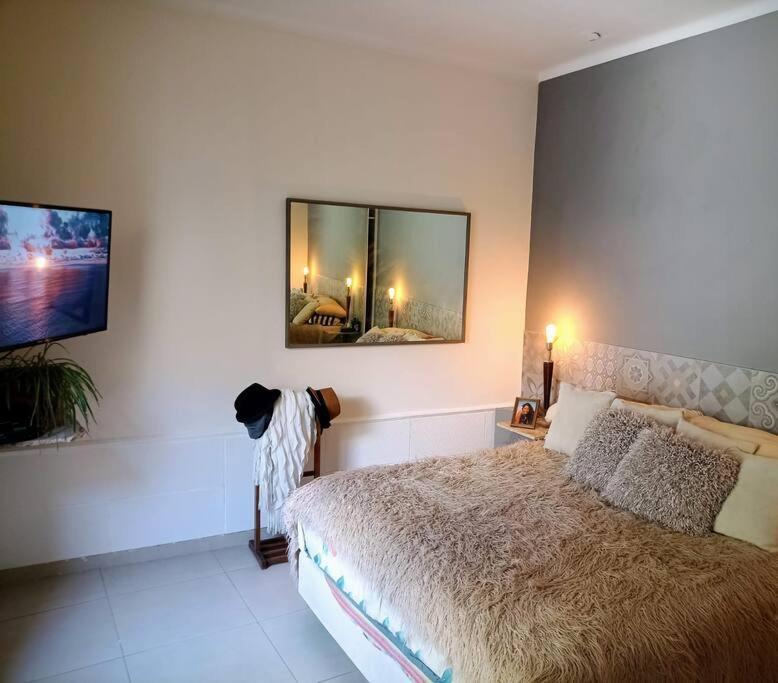 הוילה מנדוזה La Casa De La Puerta Azul מראה חיצוני תמונה