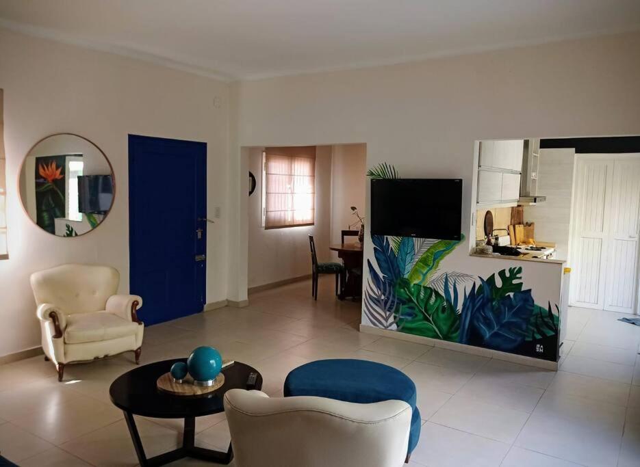 הוילה מנדוזה La Casa De La Puerta Azul מראה חיצוני תמונה